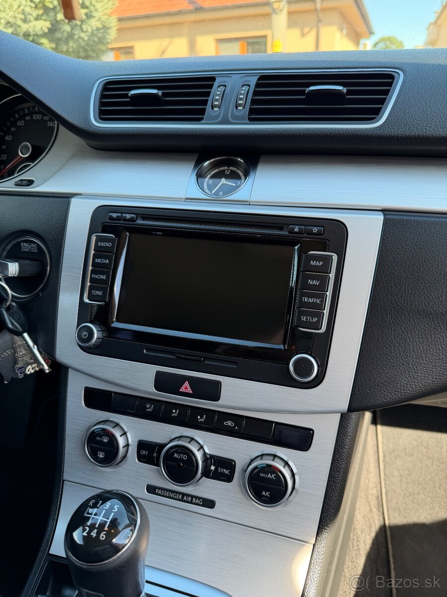 Volkswagen CC 2.0TDI 103KW BlueMotion - 11