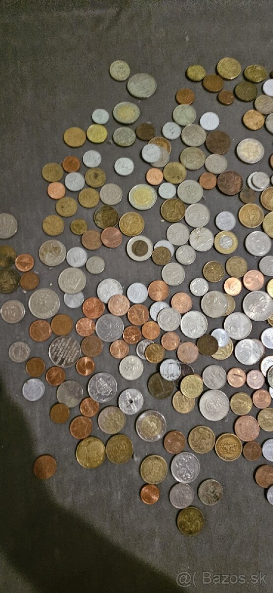 Zmes rôznych vecí na predaj - 11