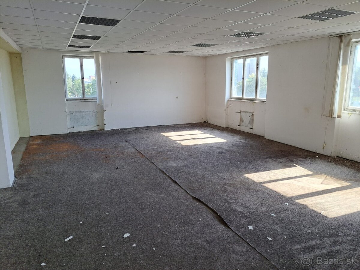 Administratívna budova MT, pozemok 2829 m2.. - 11