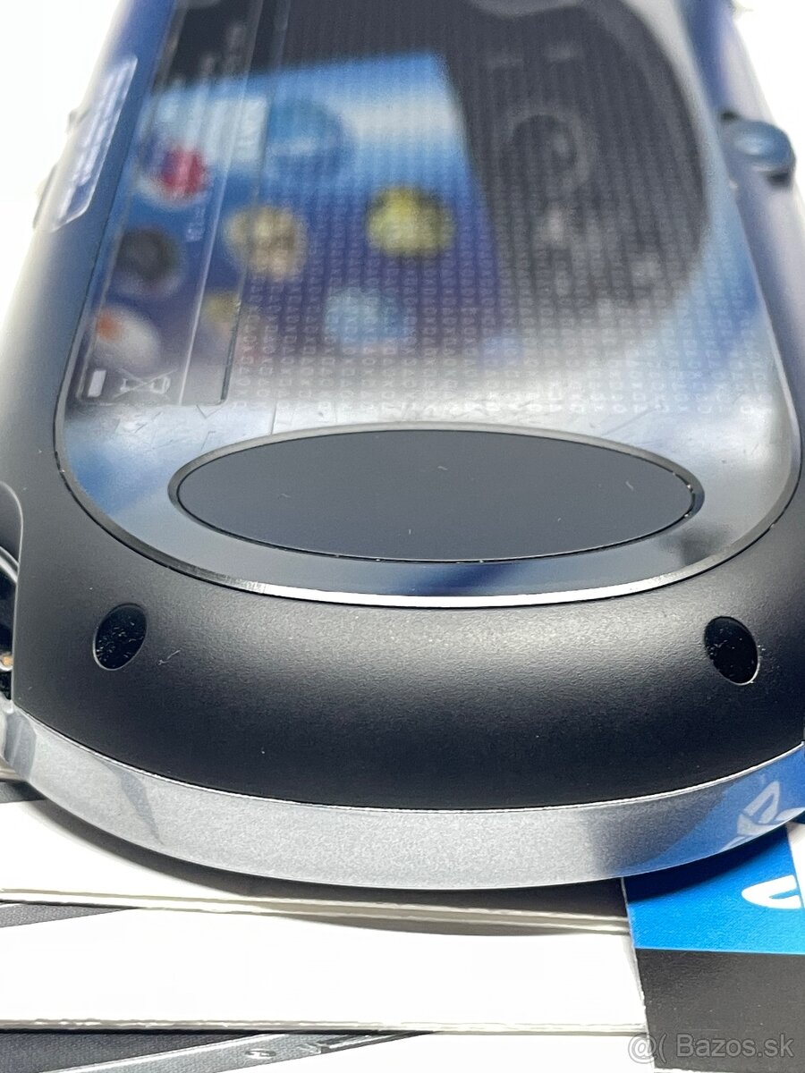 PS VITA PCH-1004 OLED +8GB - 11