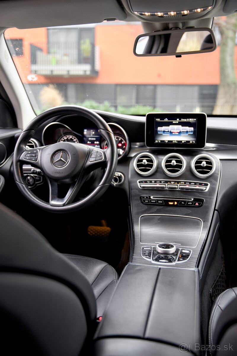 Mercedes-Benz GLC SUV 250 4Matic AT/9 - 11