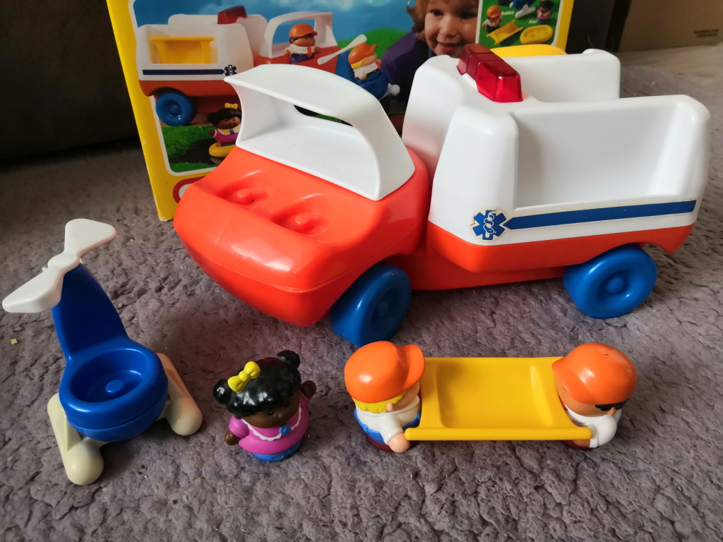 Dve Little tikes autá - 11