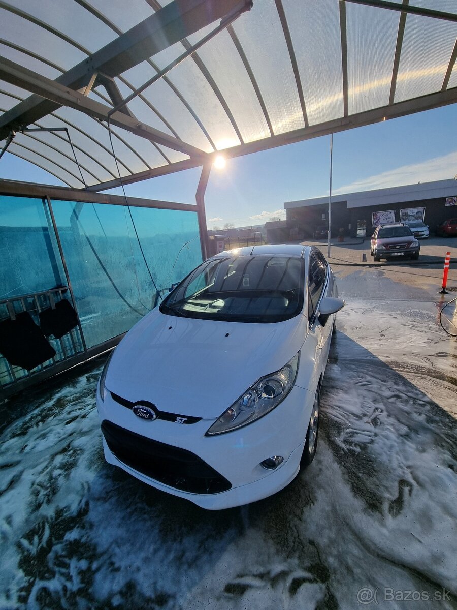 Predám Ford Fiesta 1.6 TDCi - 11