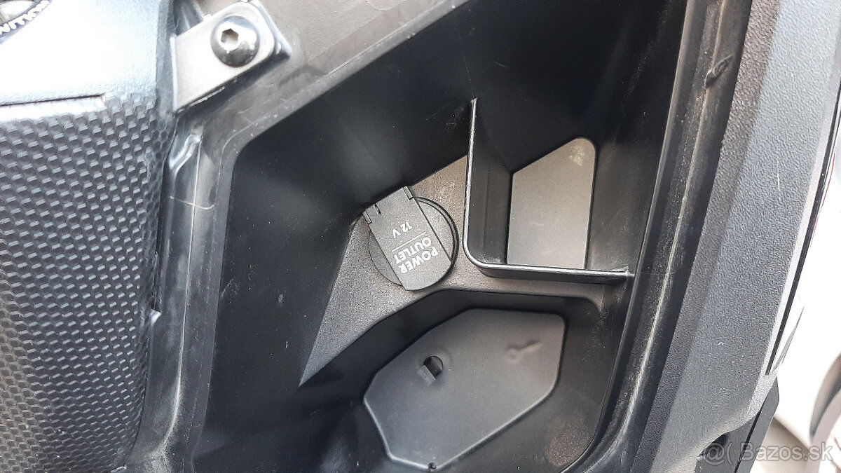 Yamaha X Max 400 - 11