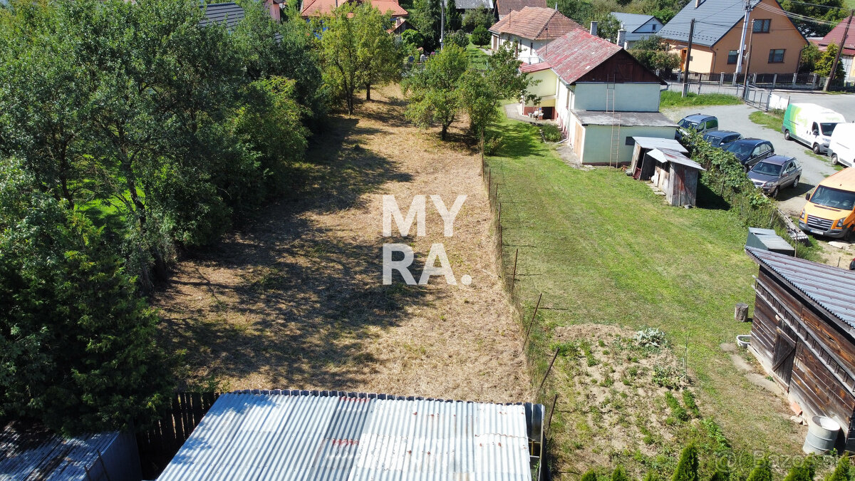 Stavebný pozemok v centre obce Gregorovce. - 11