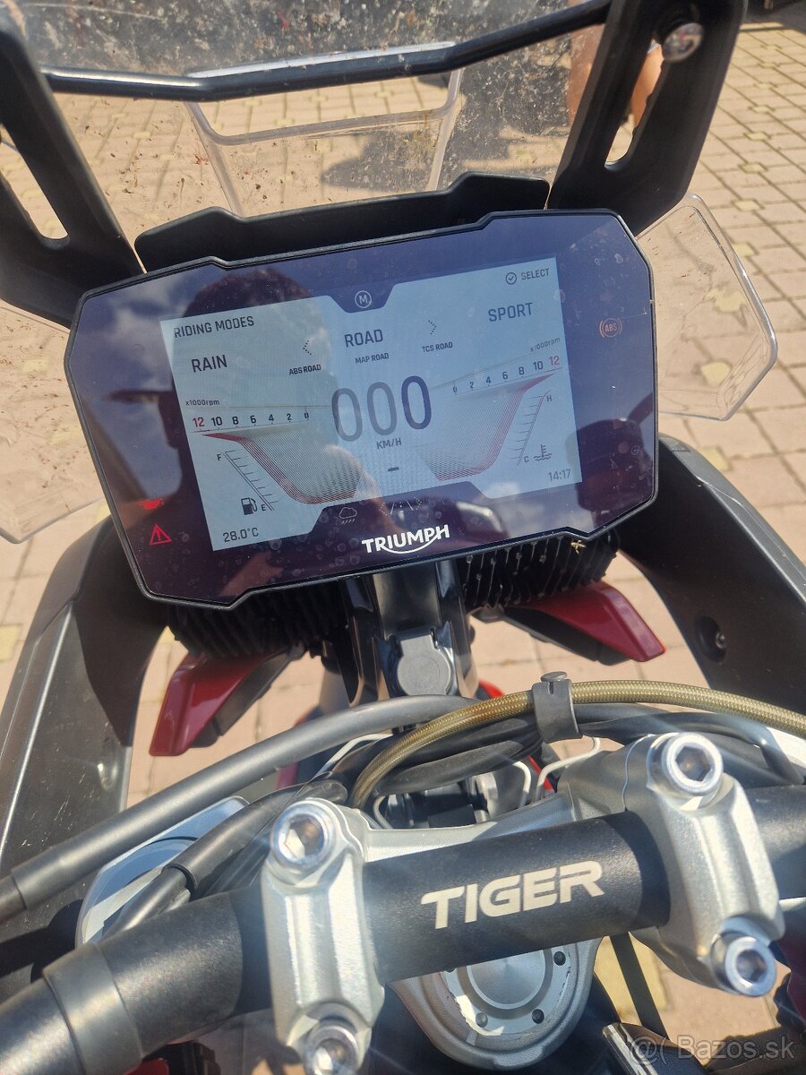 Triumph tiger 900 gt - 11