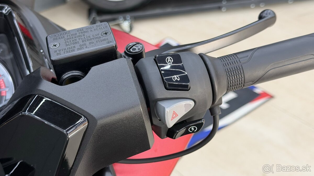 Honda Forza 125 - 11