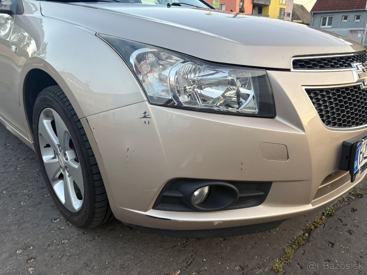 Predám Chevrolet Cruze LT 1.8 i 16V,rok 11/2011 - 11