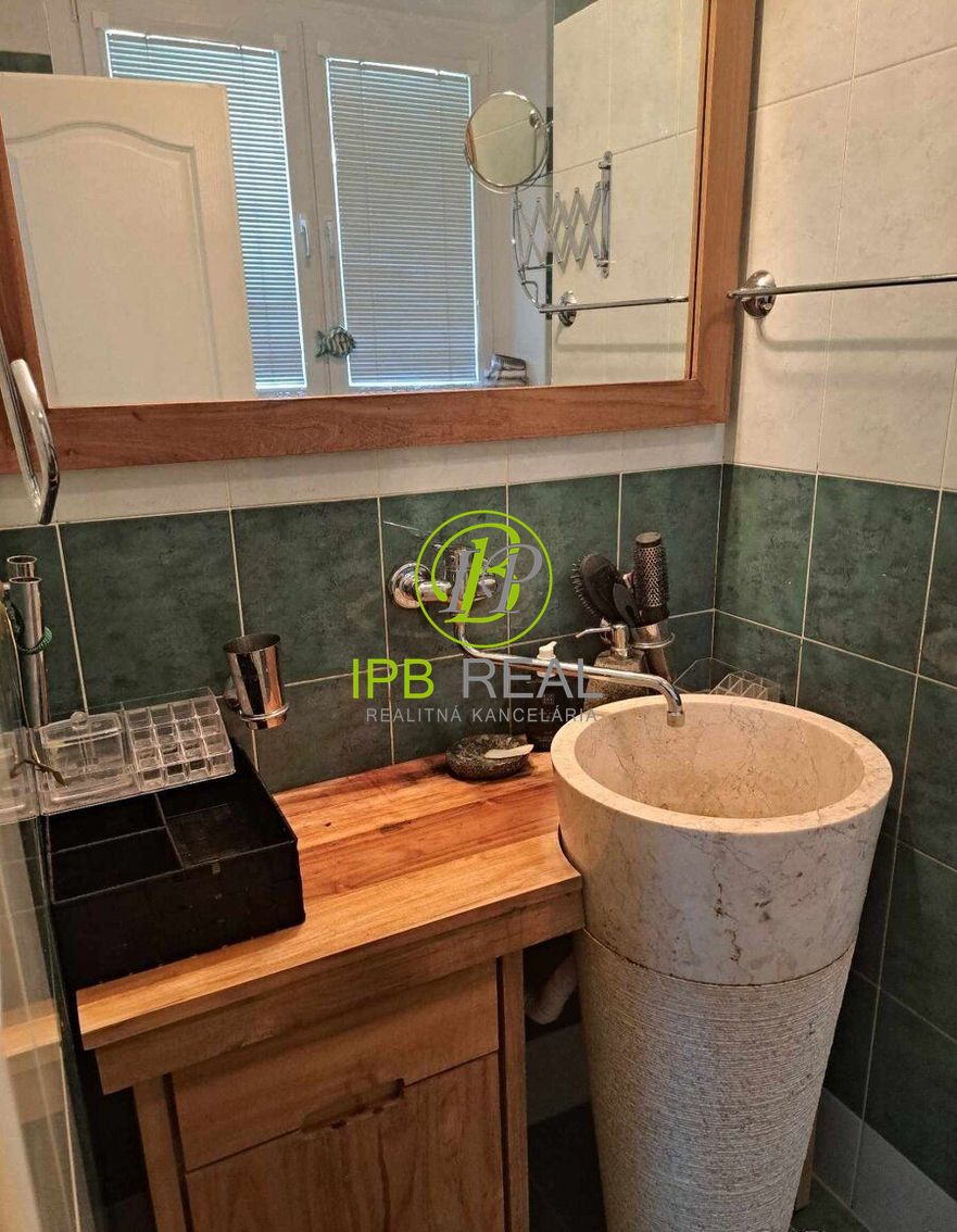 Zrekonštruovaný a zariadený 1-izb. byt na Bartoškovej ul. v - 11