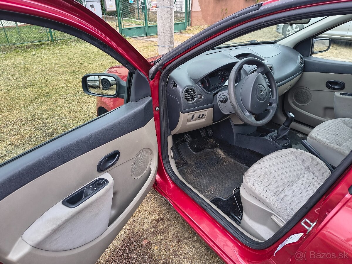 Renault Clio 1.2 Expression - 11