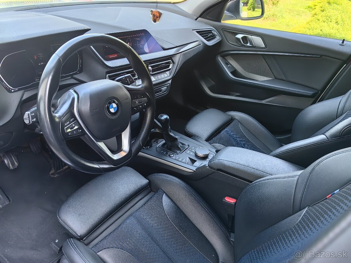 BMW 118d 2021 - 11