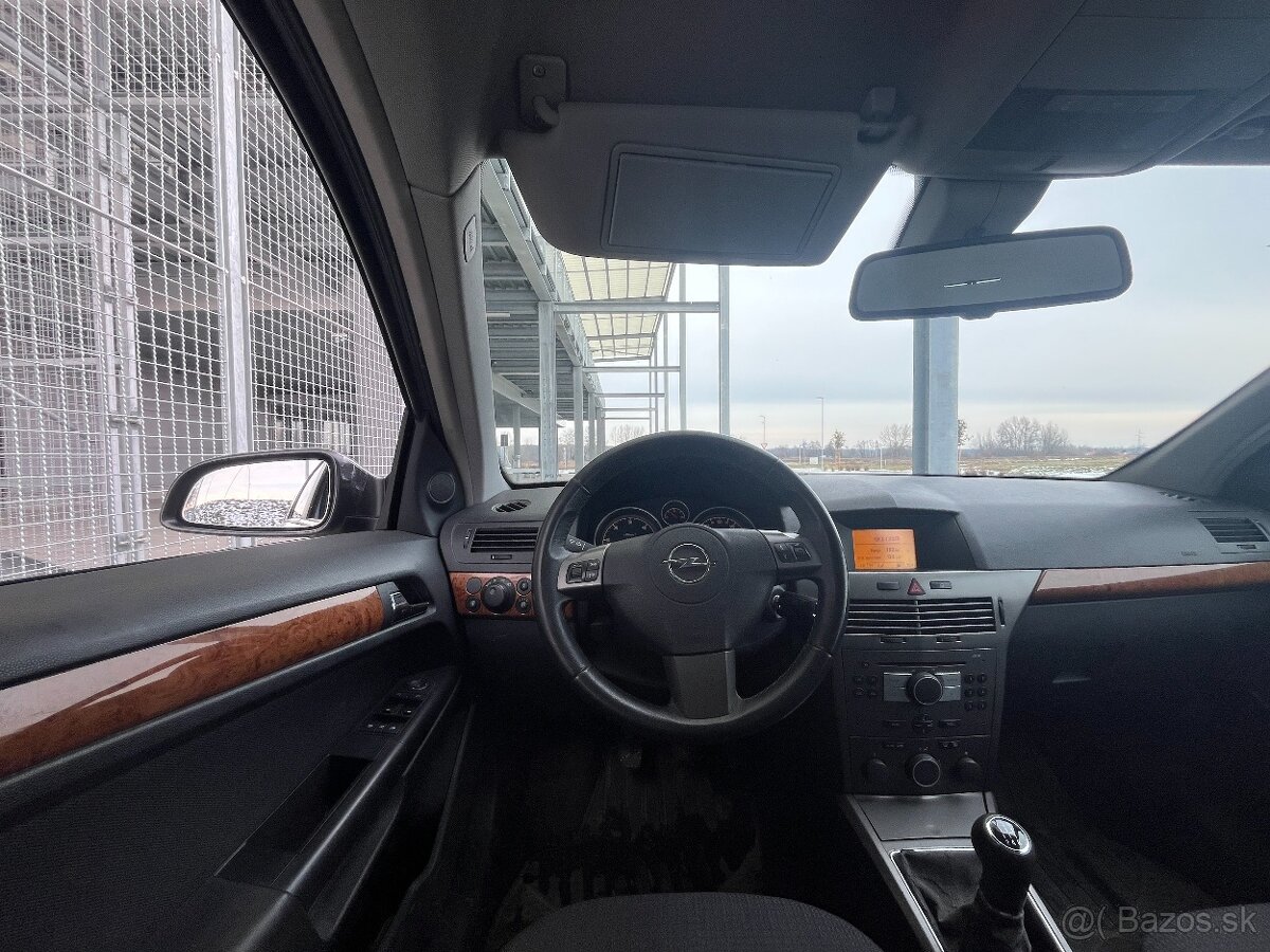 Opel Astra - 11