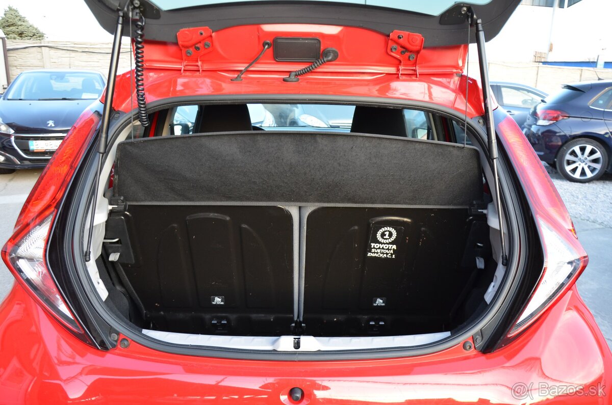Toyota Aygo 1,0i AT5 53 KW - 11