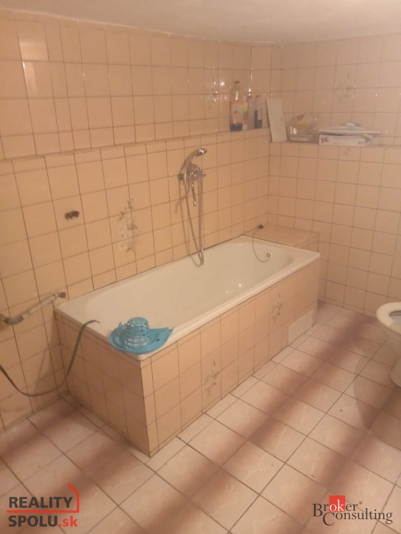 NOVÁ CENA Murovaná rekreačná chata na predaj, Látky - Praši - 11