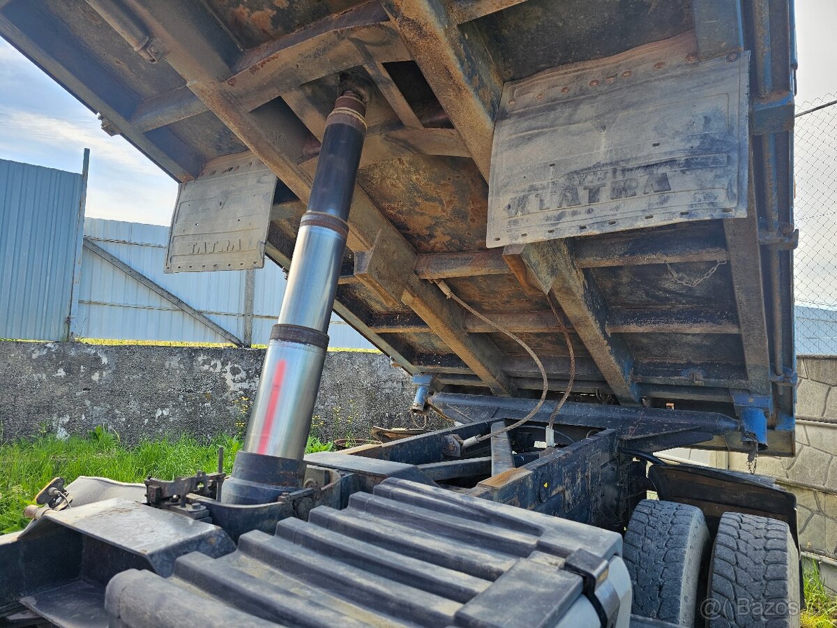 PREDÁM Renault Kerax 420 dCi 6x6 - sklápač - 11