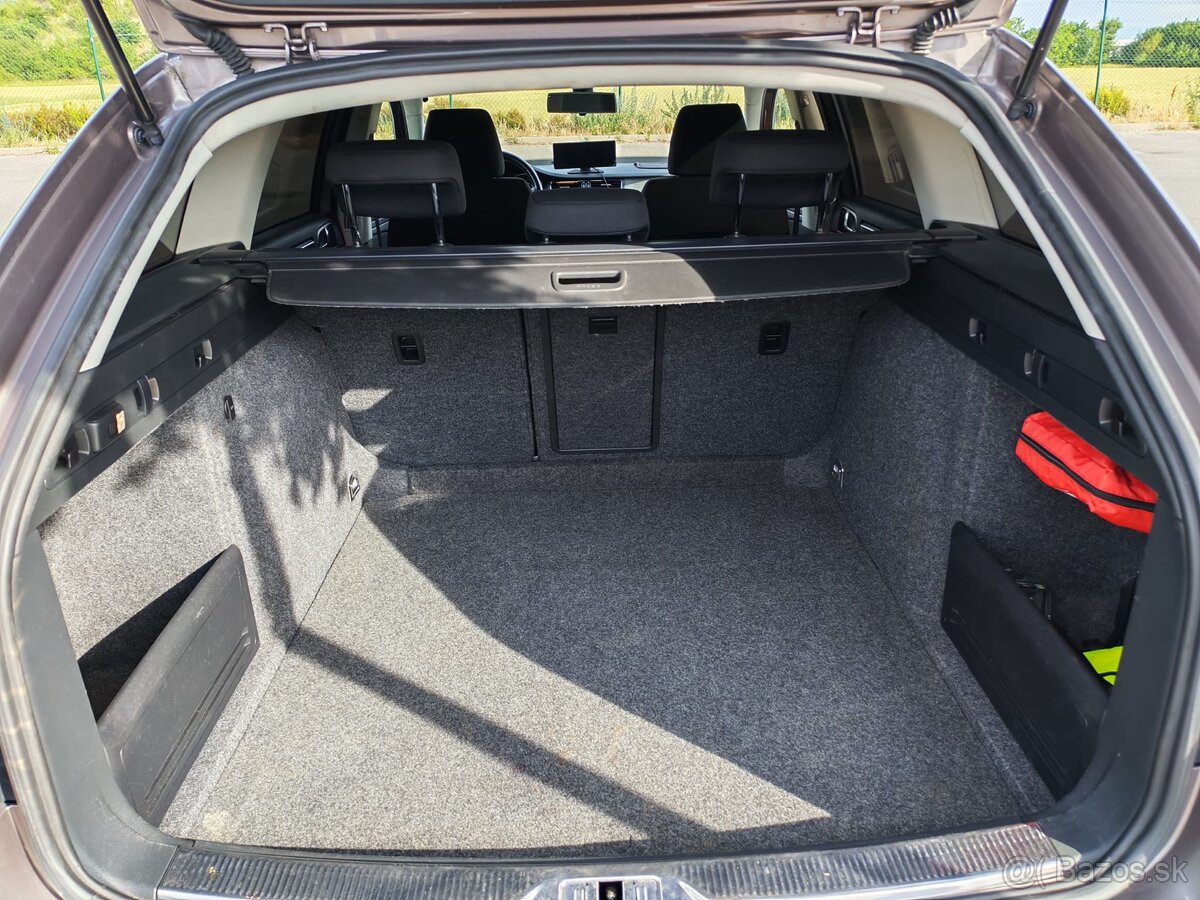 Predám Škodu SuperB Combi 2.0TDi 103KW DSG - 11