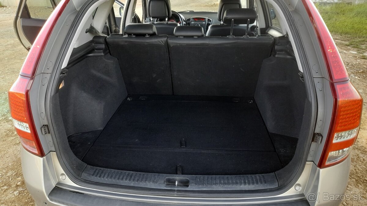 Kia ceed sw 2009, 2,0 CRDI, 6MP, 238300 km - 11