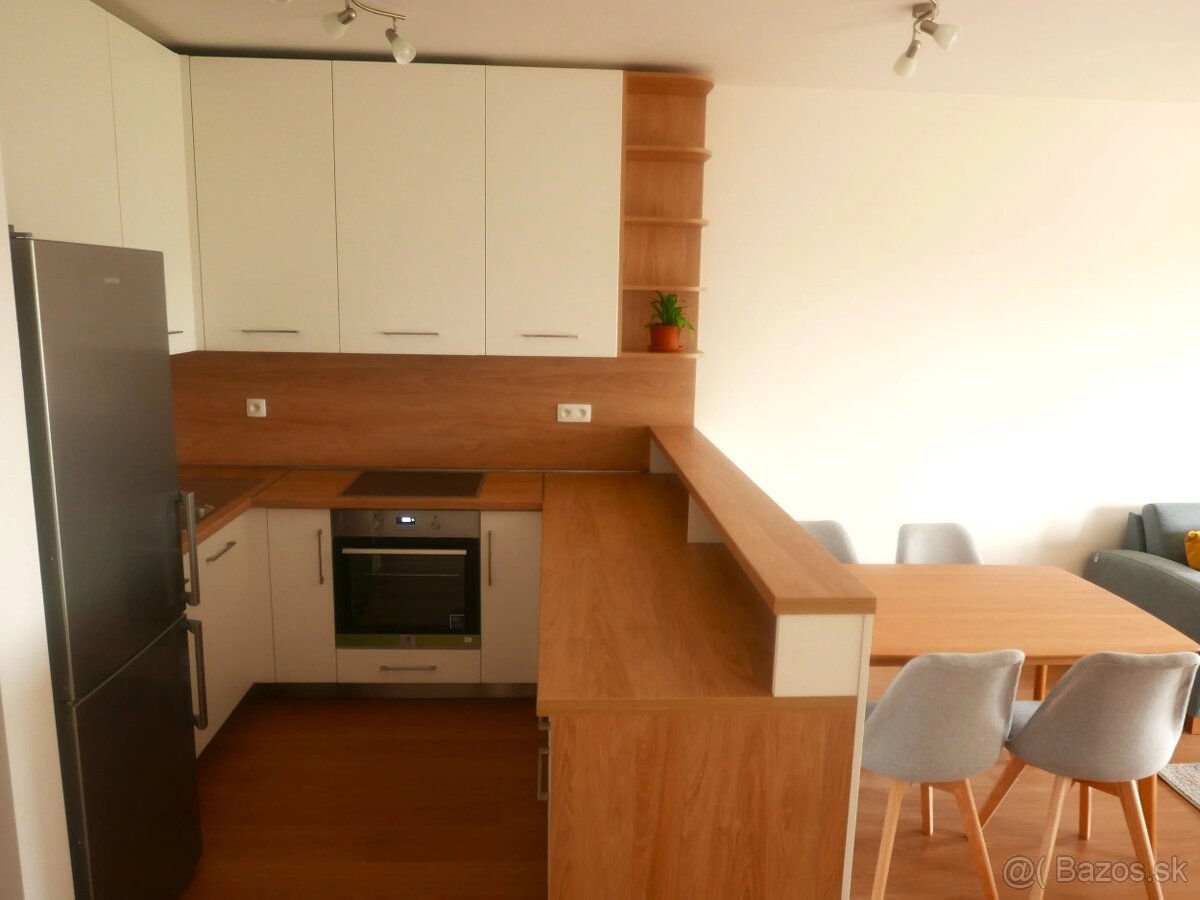 Realitný kancelária REALADR s.r.o. - 11