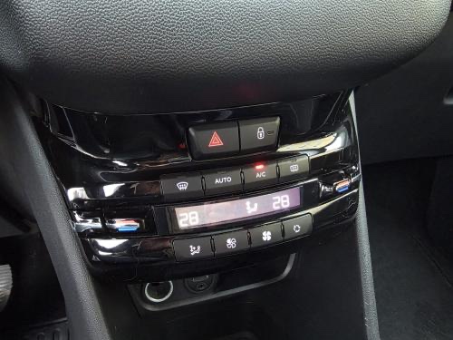 Peugeot 208 1.6 Hdi - 11