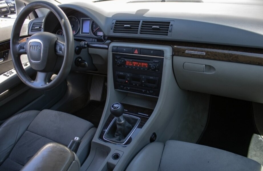 AUDI A4 2.0 TDI QUATTRO - 11