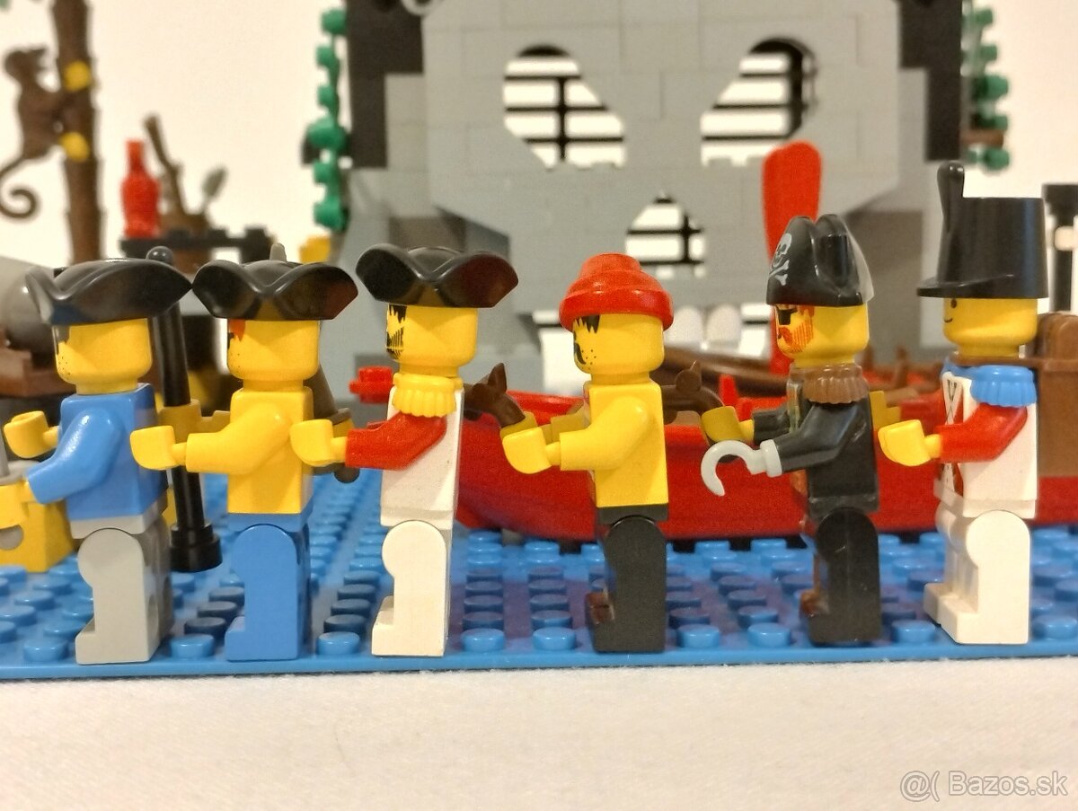 LEGO Pirates 6279 Skull Island - 11