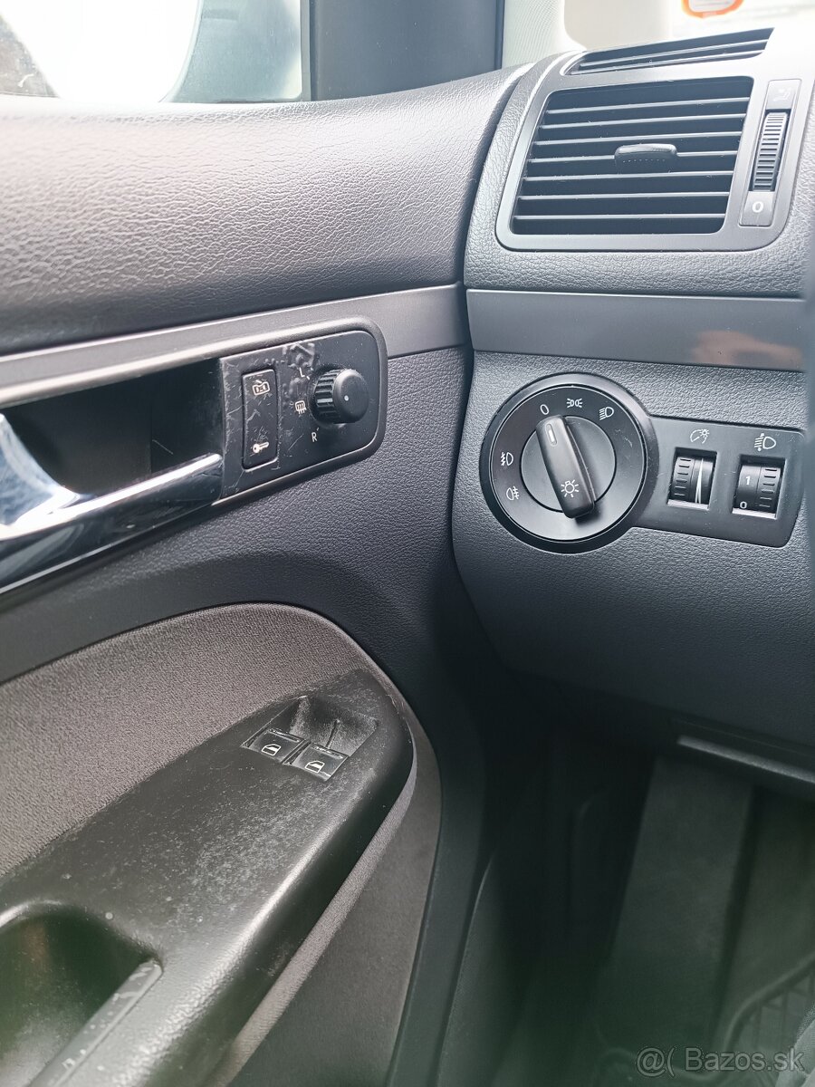 Volkswagen Touran 1.9 TDI - 11