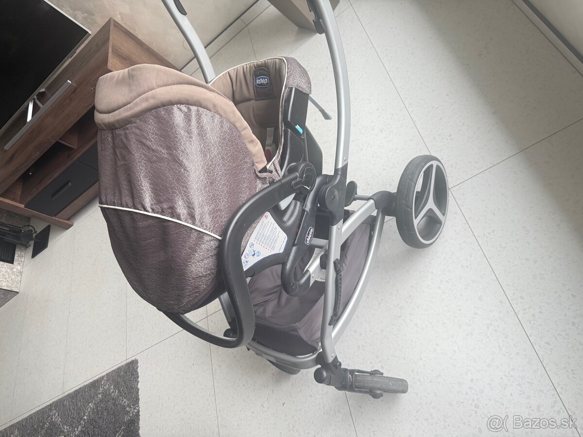Kočiar Chicco trojkombinace - 11