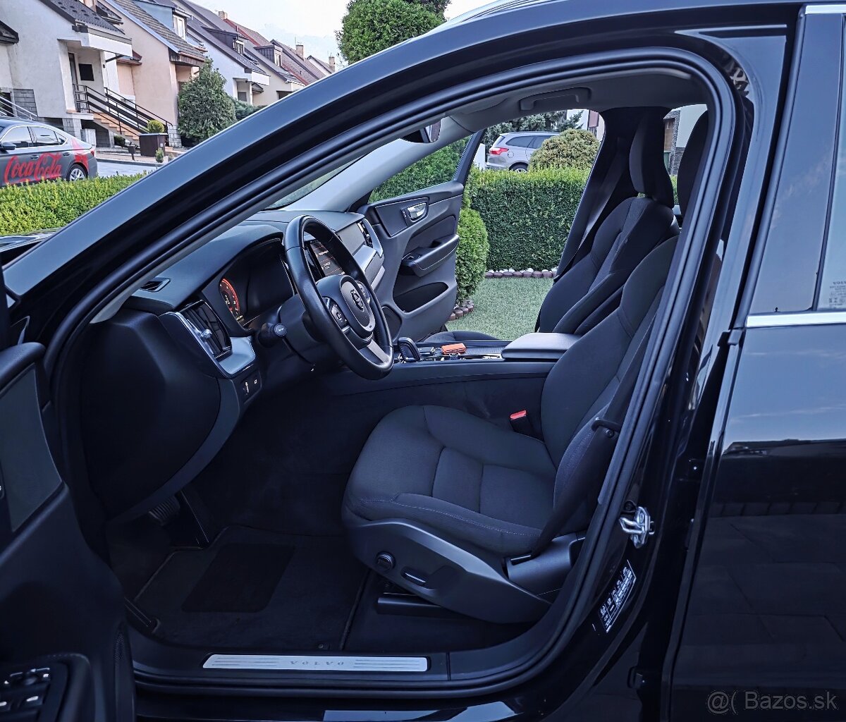 Volvo XC60 2.0 B4 mHEV Momentum Pro A/T - 145kw - 11