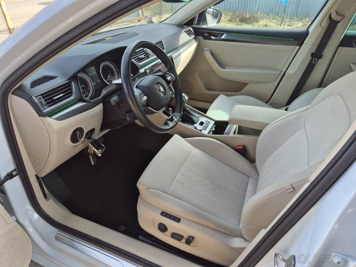 Škoda Superb Combi 2.0 TDI SCR Live DSG - 11