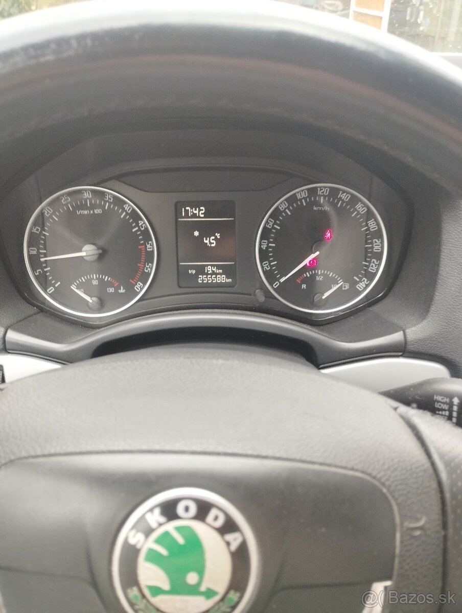 Škoda Octavia II - 11