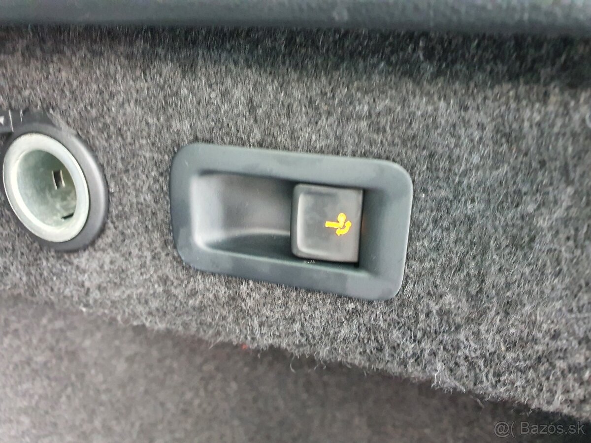 VW Passat B8 Variant 2.0TDI 147kW DSG - záruka Autodraft - 11