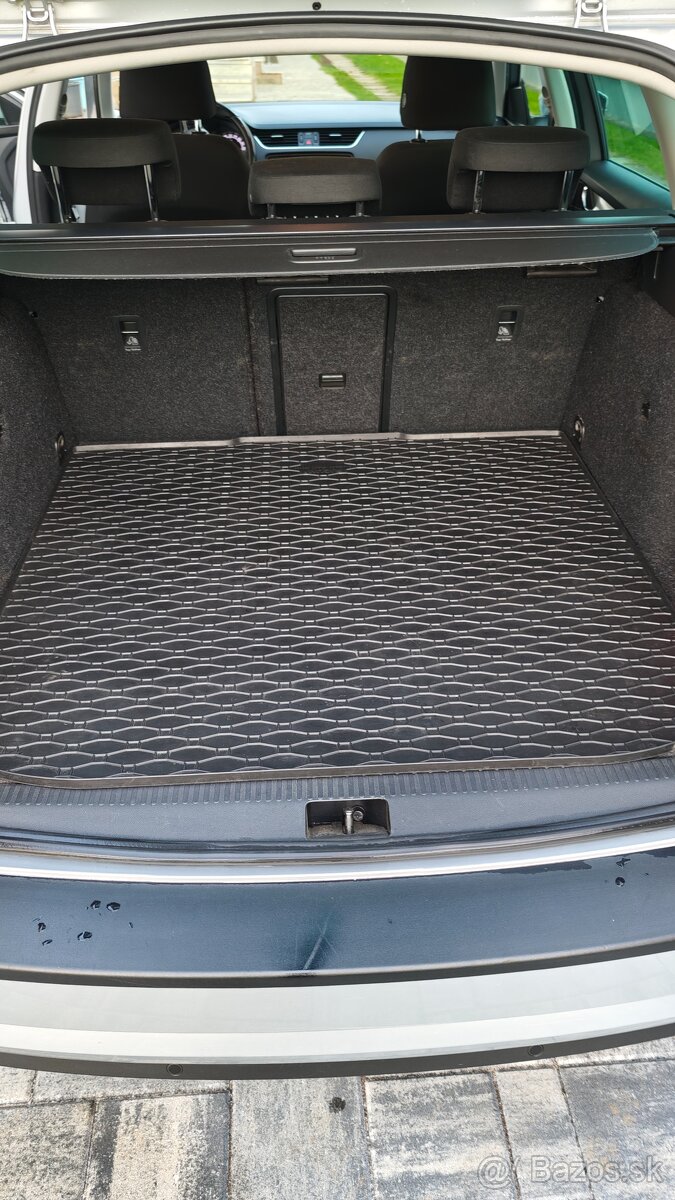 Predám Škoda Octavia Combi - 11