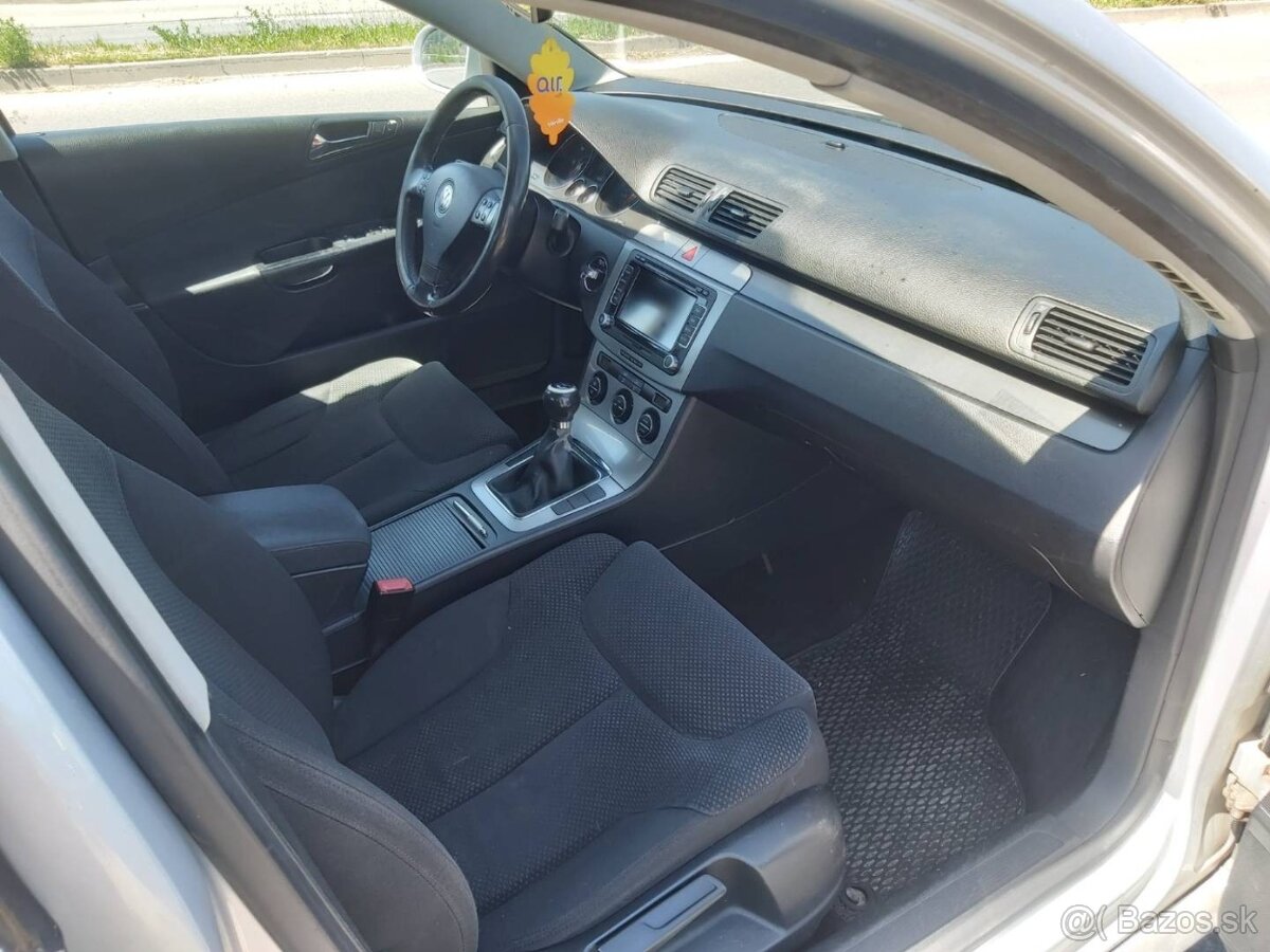 Volkswagen Passat - 11