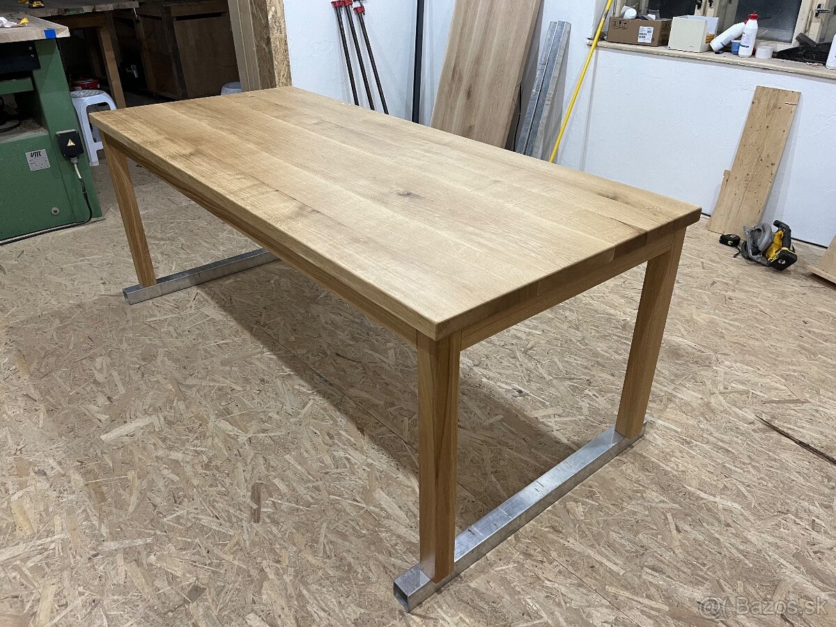 Drevený dubový jedálenský stôl - 11