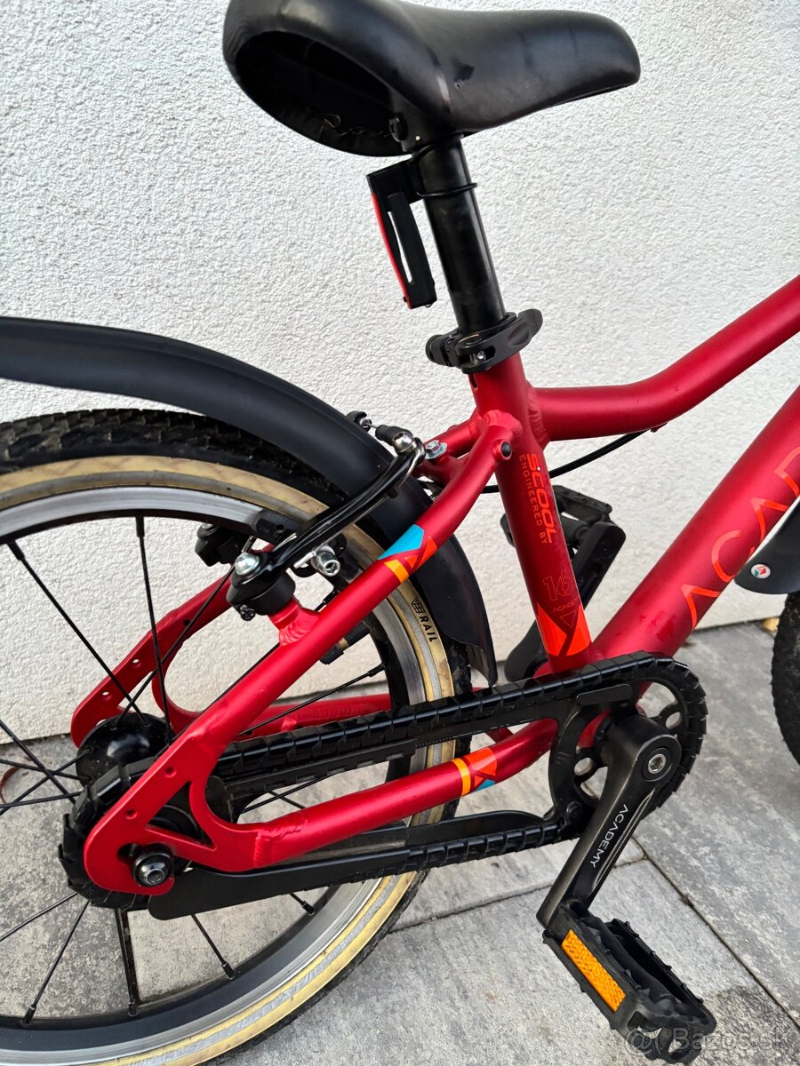 ultralahky Academy grade 16 - 11