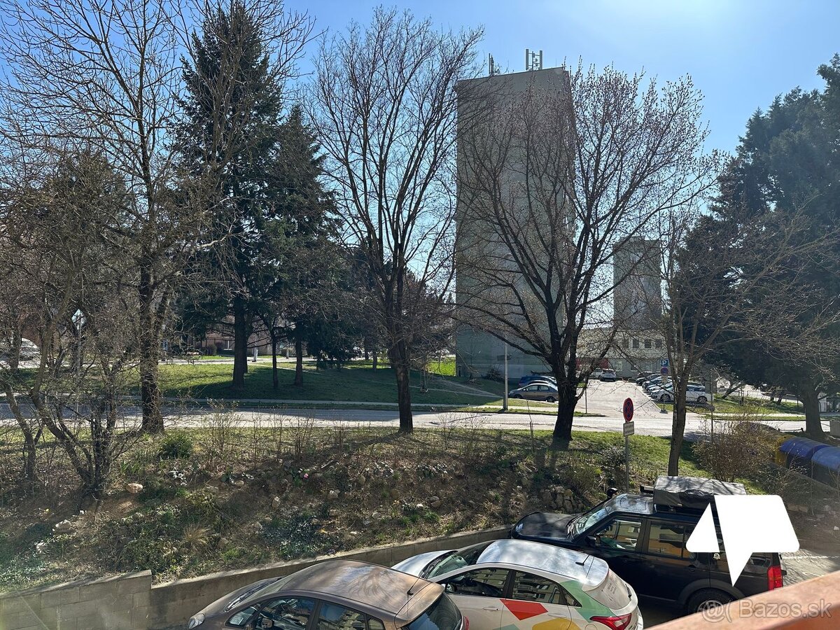 Prenájom 2 izbový byt, Vikárska ulica - 11