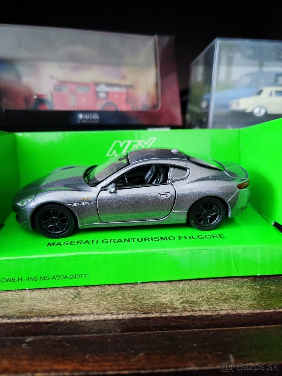 Modely welly, bburago, norev - 11