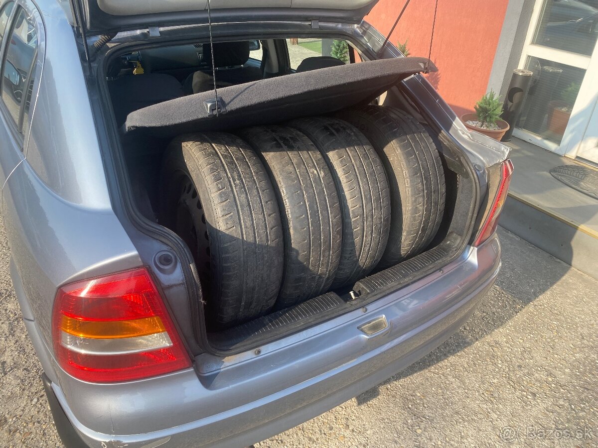 Opel Astra 1.7 CDTi Essentia 80k - 11