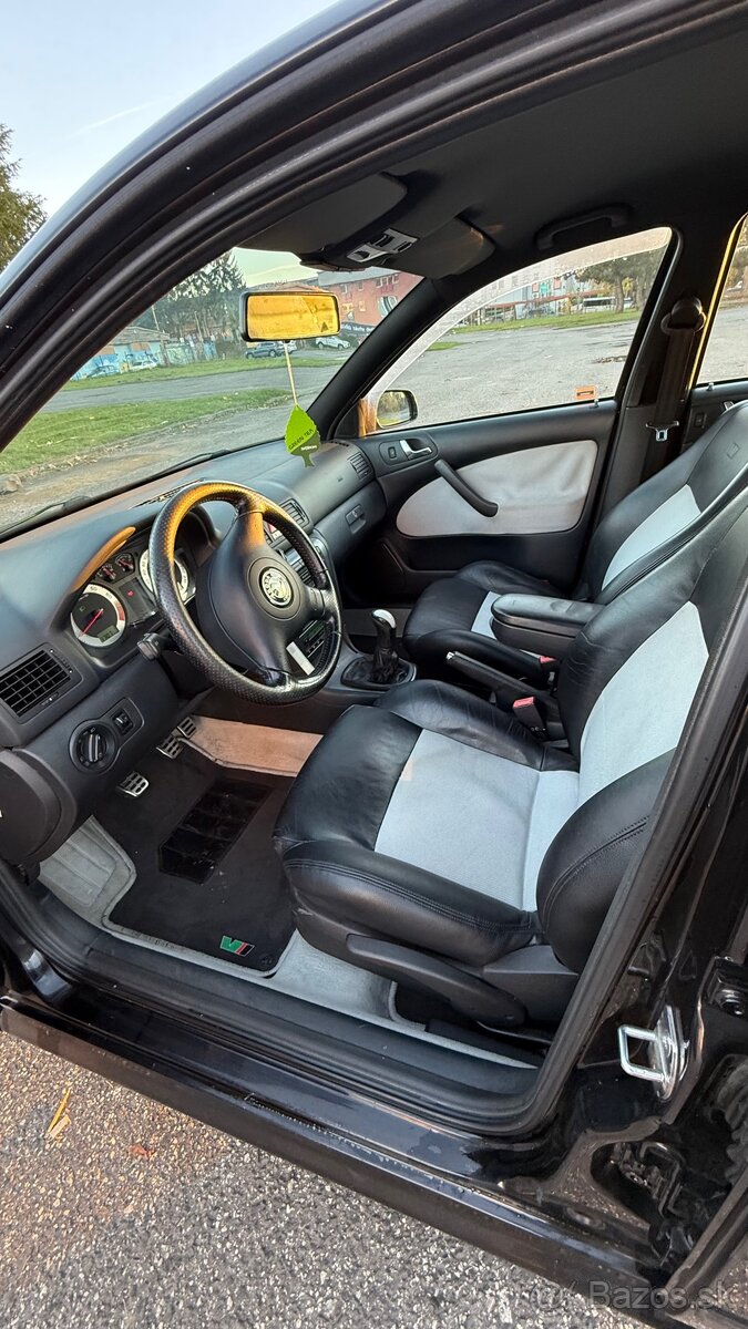 Škoda Octavia RS 1.8 Turbo - 11