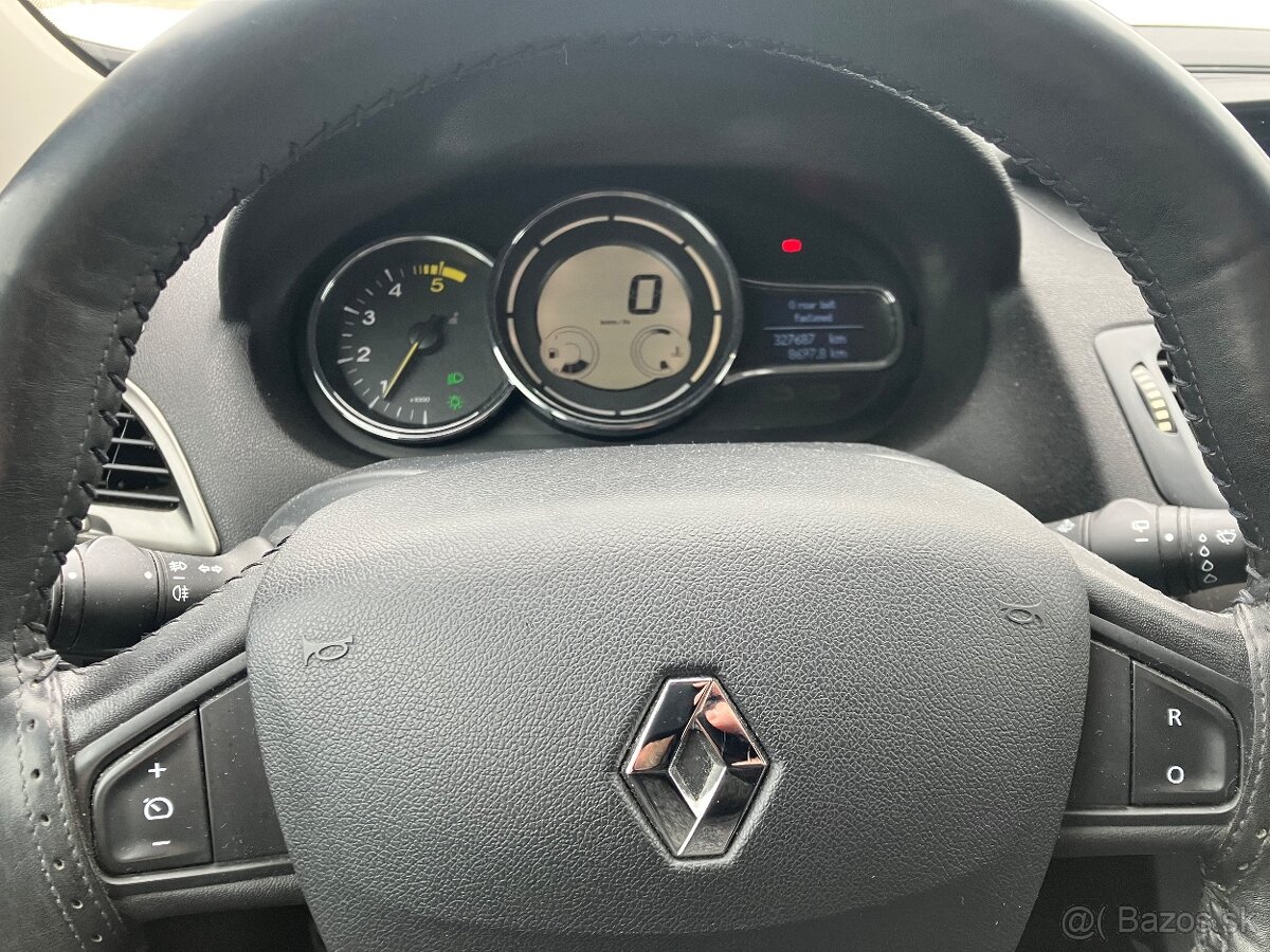 Renault Megane combi 1,5dci, rok 2014 - 11