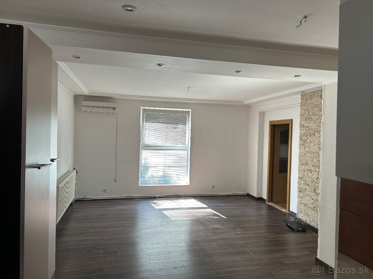 Rodinný dom Trebišov - 29. Augusta 1995/15 - 11