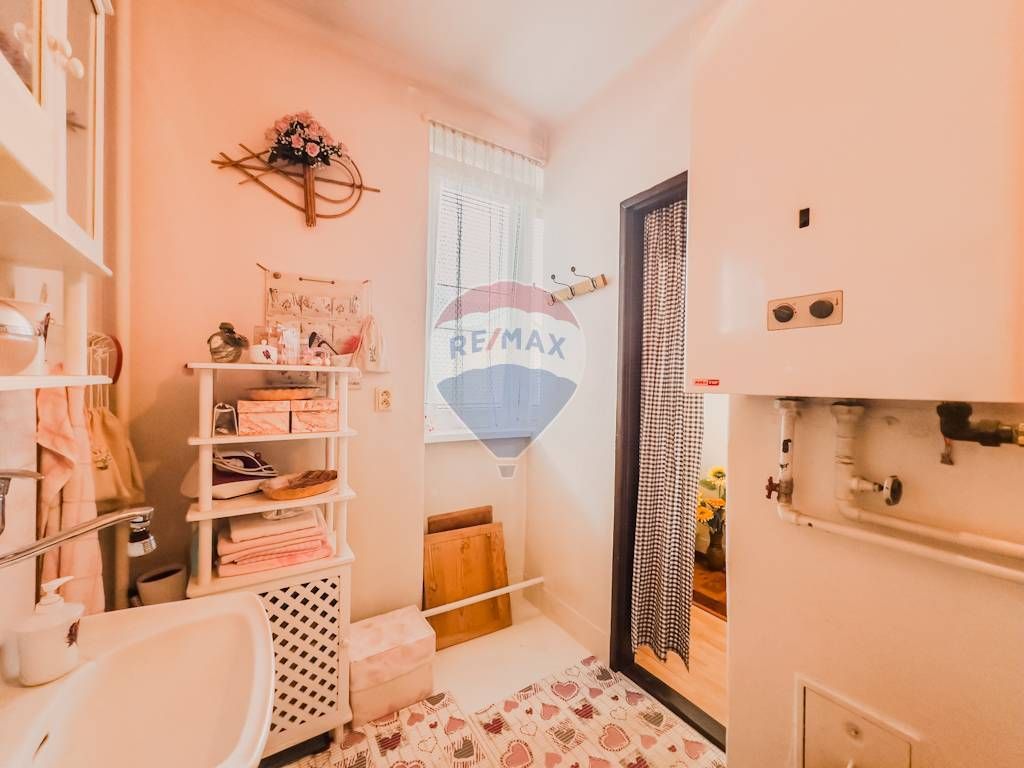 REZERVOVANÉ Na predaj priestranný 2-izbový byt v Banskej Š - 11