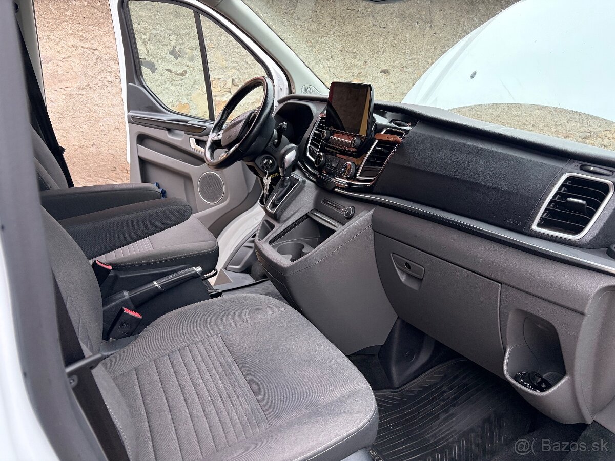 Predam Ford Tourneo Custom - 11