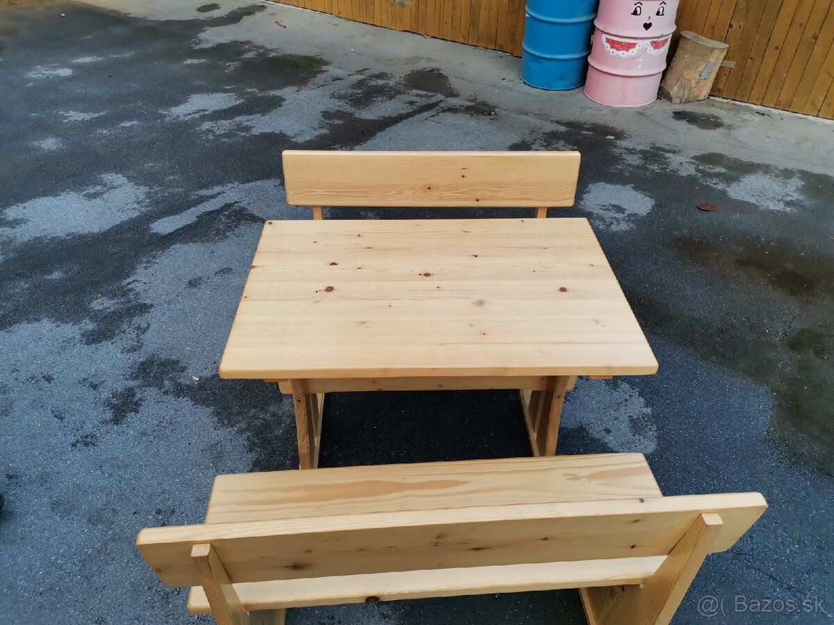 Masívne stoly s lavicami - 11