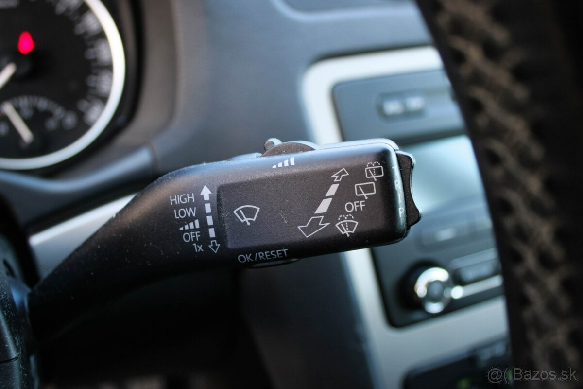 Škoda Octavia Combi 1.6 TDI CR DPF Classic - 11