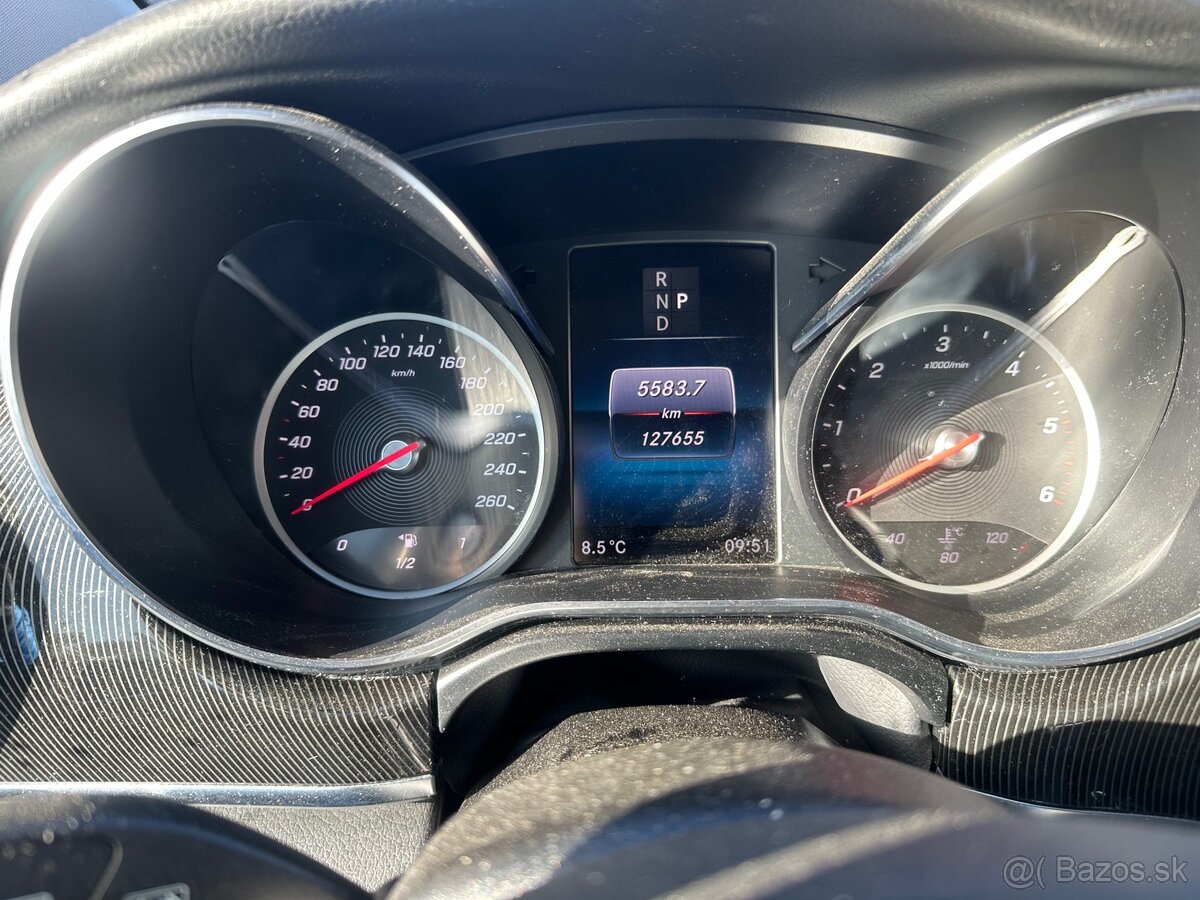 Mercedes Benz V - 11