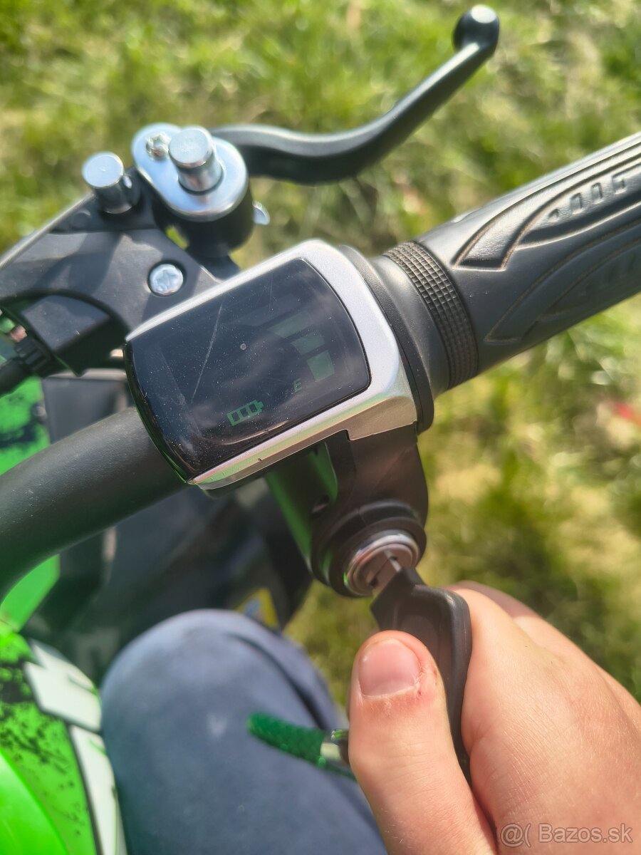 Detská elektrická štvorkolka hecht - 11