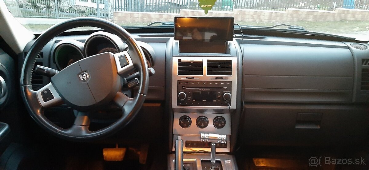 DODGE NITRO 2,8 CRDI - 11