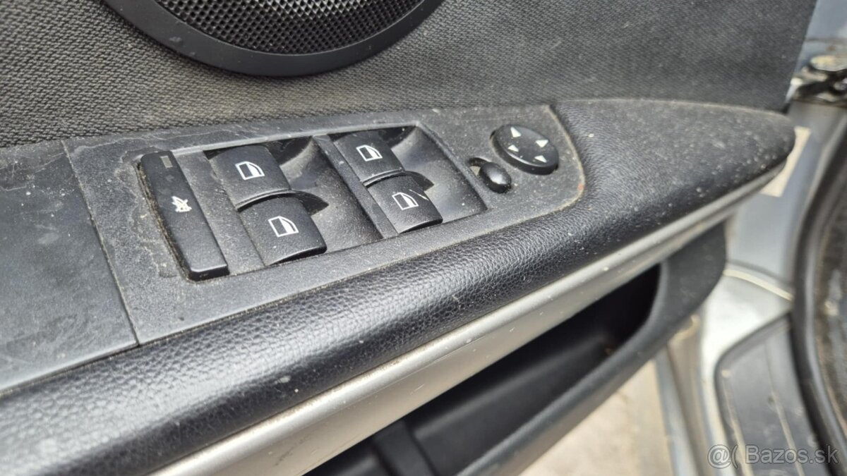 BMW I E87 318D 2,0D 90kw - 11