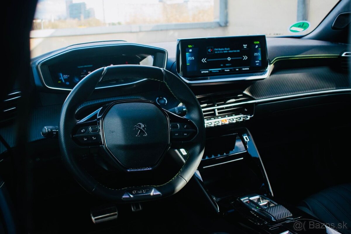 Peugeot 2008 GT - 11